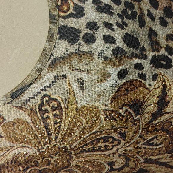 J Ⓜ️ JM Collection Top - Picture 6 of 13